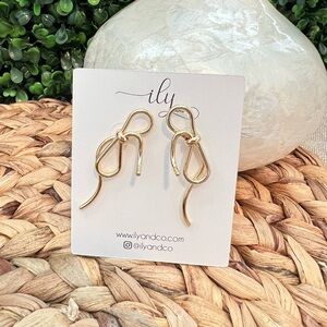 New Gold Tone Bow Earrings | Studs | Post Back | Grandmillennial | Coquette